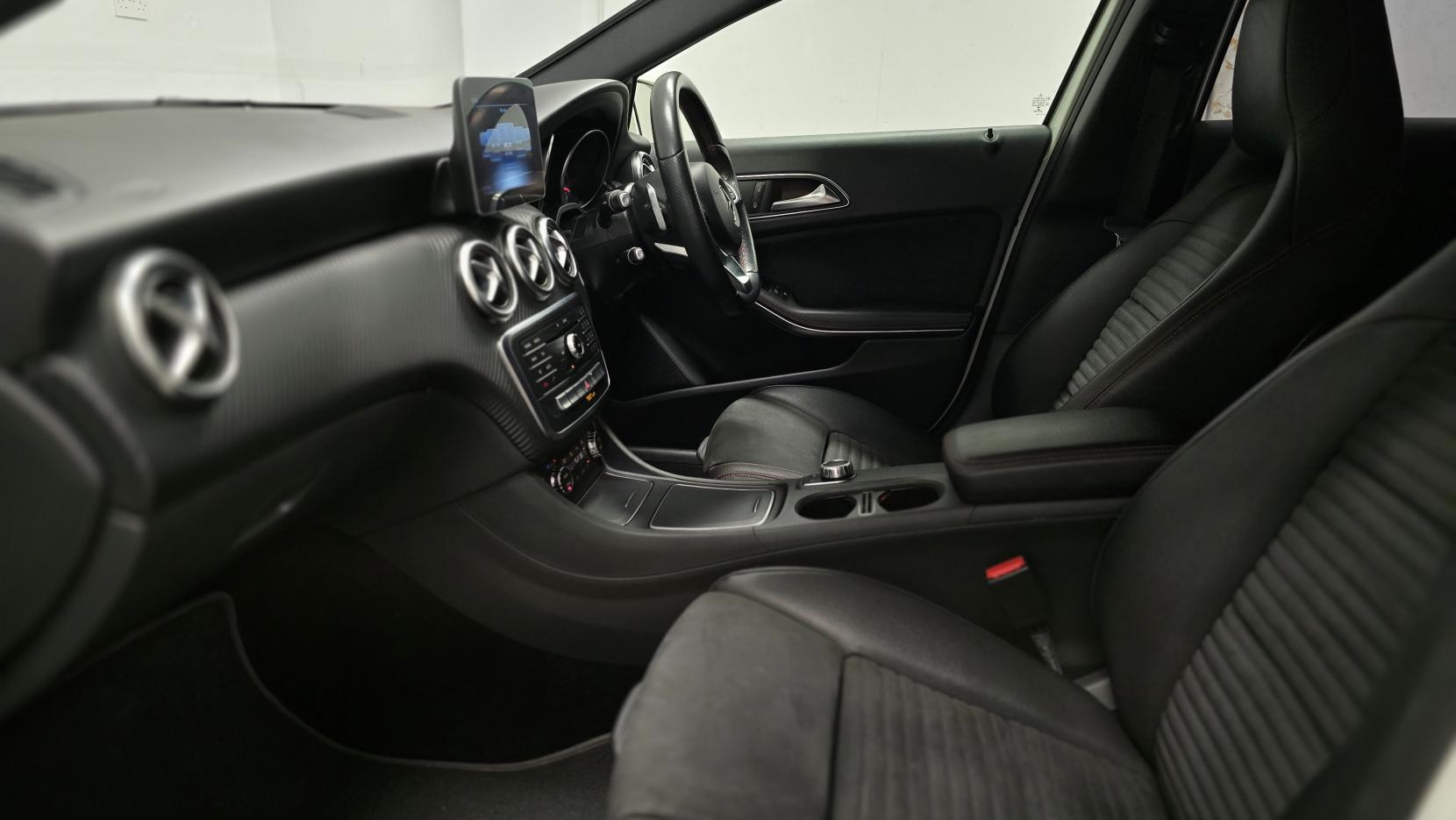 Mercedes-Benz A Class 1.6 A160 AMG Line Hatchback 5dr Petrol 7G-DCT Euro 6 (s/s) (102 ps)