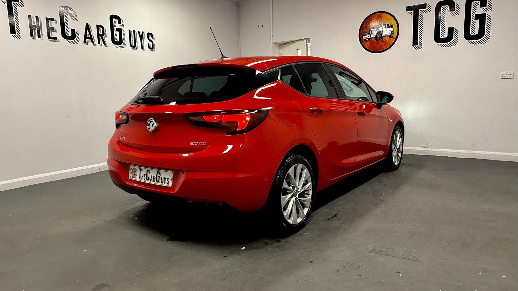 Vauxhall Astra 1.0i Turbo ecoTEC Design Hatchback 5dr Petrol Manual Euro 6 (s/s) (105 ps)
