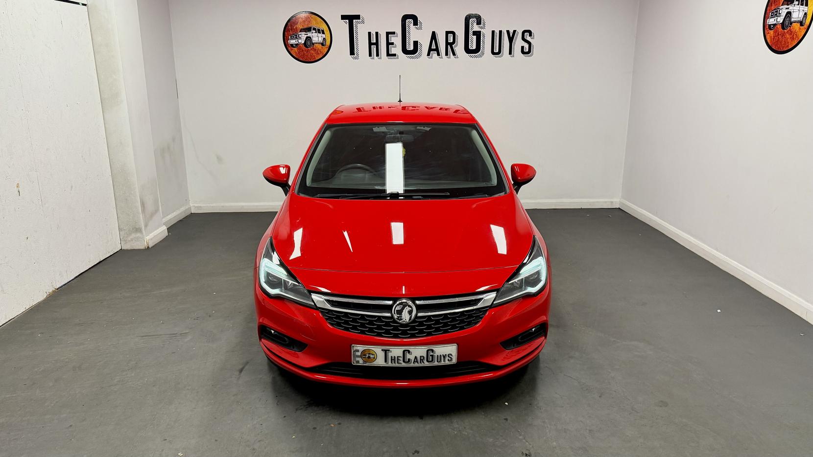 Vauxhall Astra 1.0i Turbo ecoTEC Design Hatchback 5dr Petrol Manual Euro 6 (s/s) (105 ps)