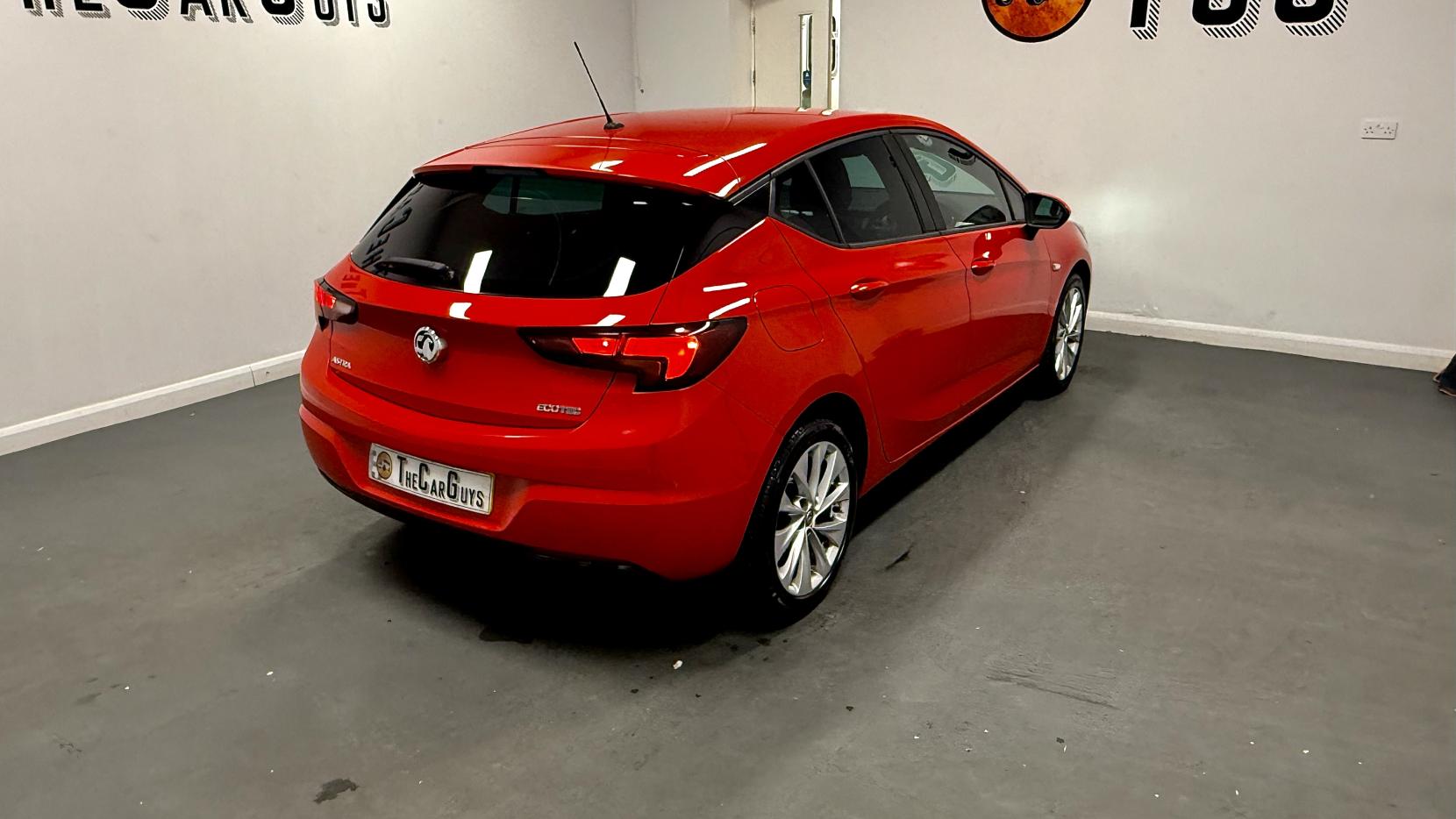 Vauxhall Astra 1.0i Turbo ecoTEC Design Hatchback 5dr Petrol Manual Euro 6 (s/s) (105 ps)