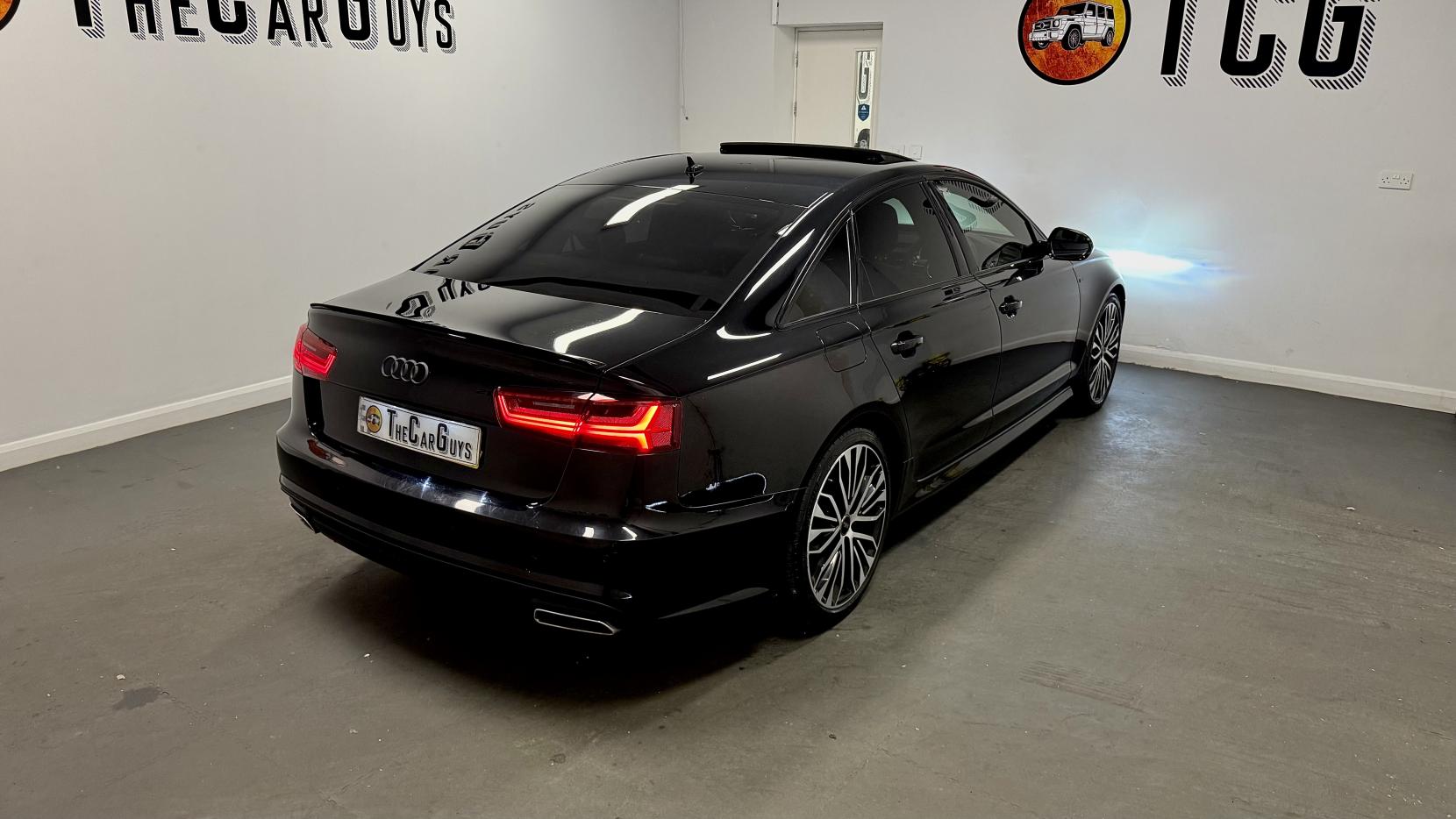 Audi A6 Saloon 2.0 TDI ultra Black Edition Saloon 4dr Diesel S Tronic Euro 6 (s/s) (190 ps)