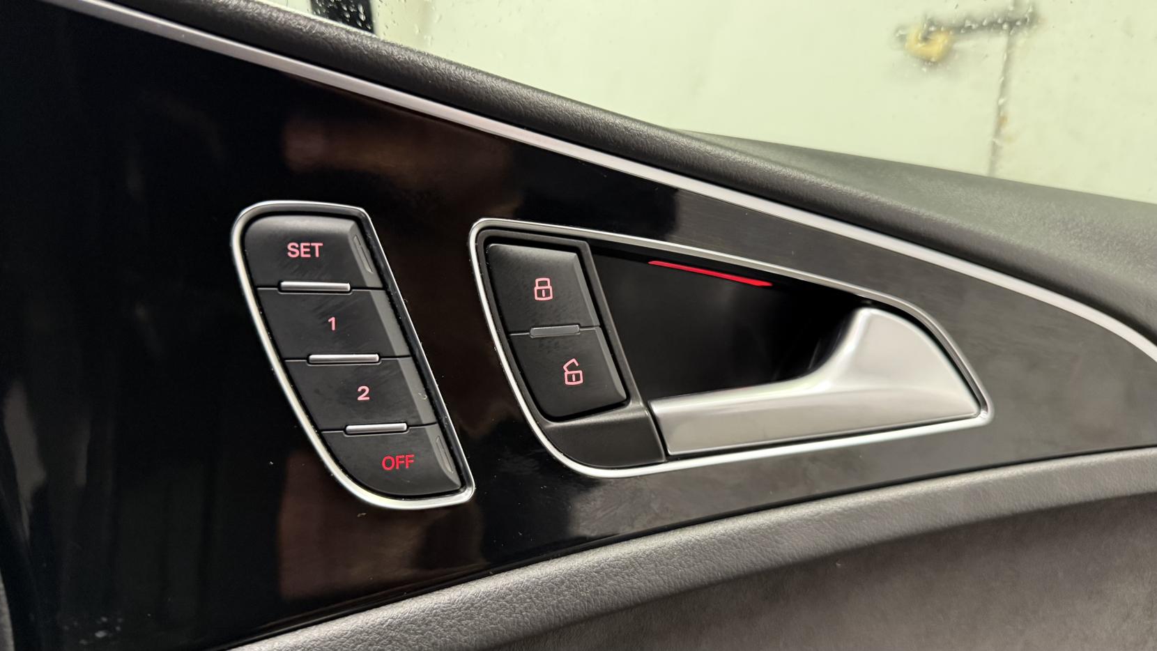 Audi A6 Saloon 2.0 TDI ultra Black Edition Saloon 4dr Diesel S Tronic Euro 6 (s/s) (190 ps)
