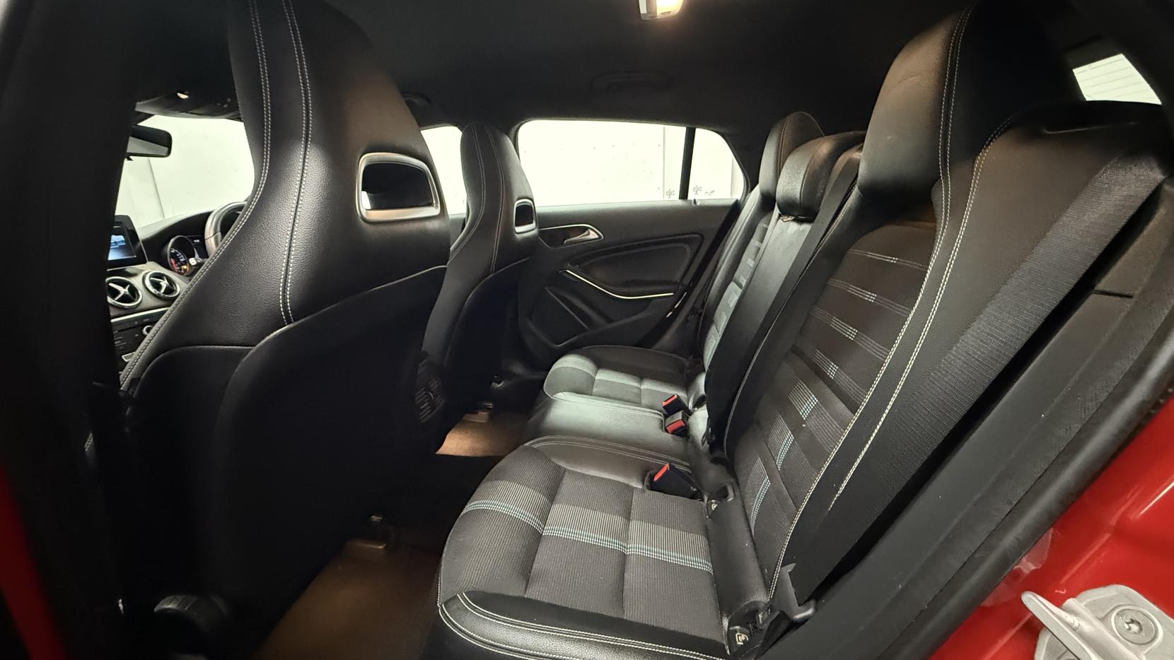 Mercedes-Benz CLA 2.1 CLA200d Sport Shooting Brake 5dr Diesel Manual Euro 6 (s/s) (136 ps)