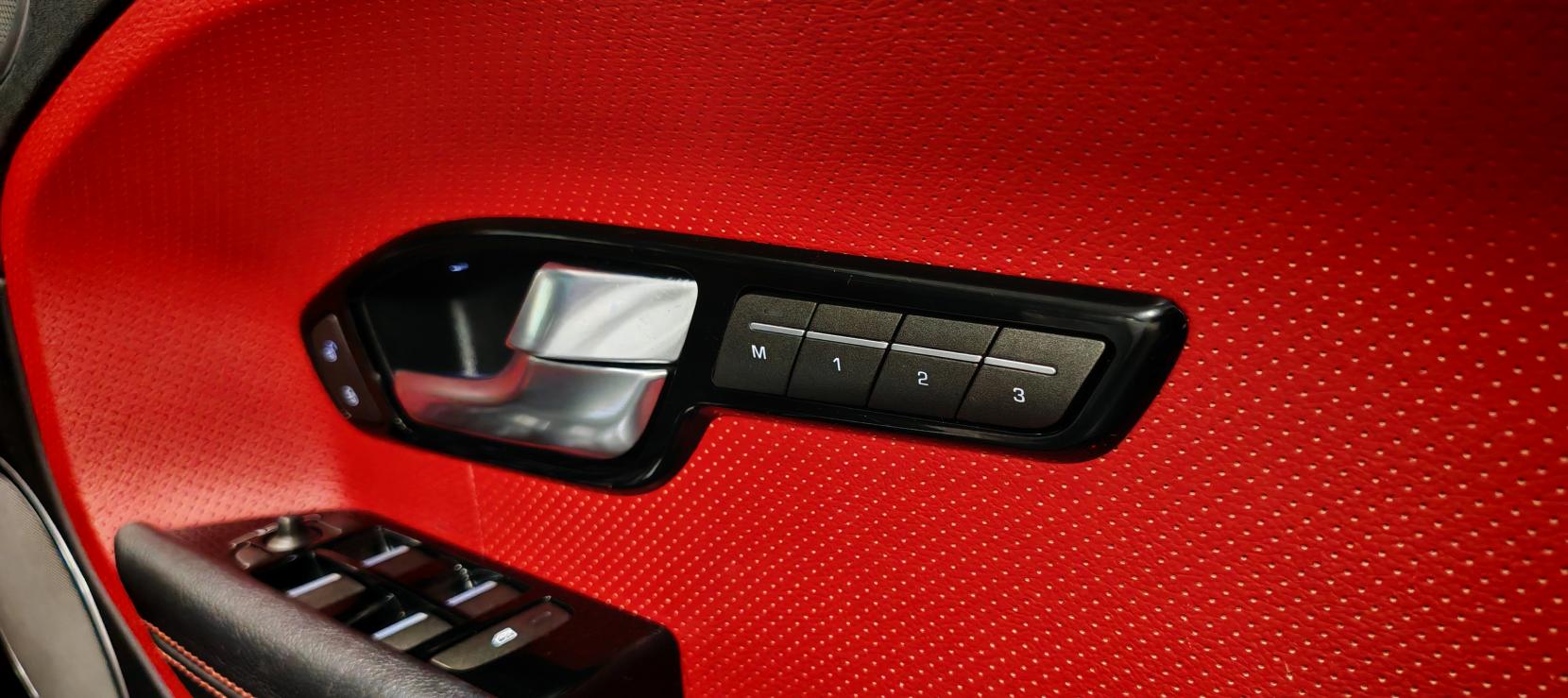 Land Rover Range Rover Evoque 2.2 SD4 Dynamic SUV 5dr Diesel Auto 4WD Euro 5 (190 ps)