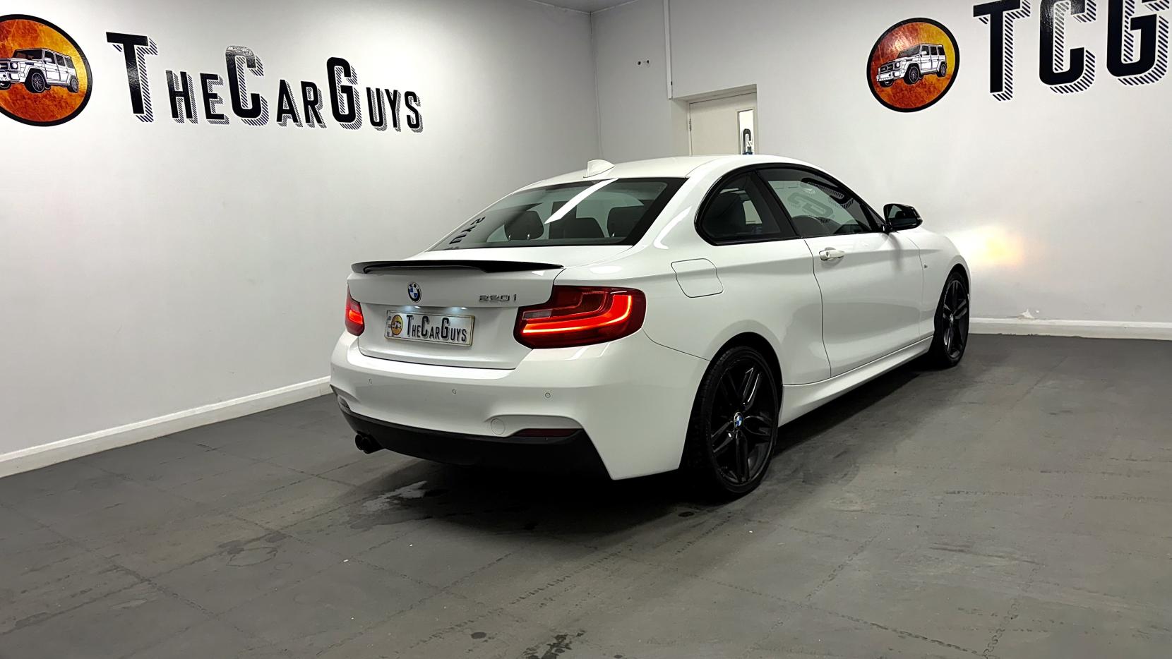 BMW 2 Series 2.0 220i M Sport Coupe 2dr Petrol Auto Euro 6 (s/s) (184 ps)