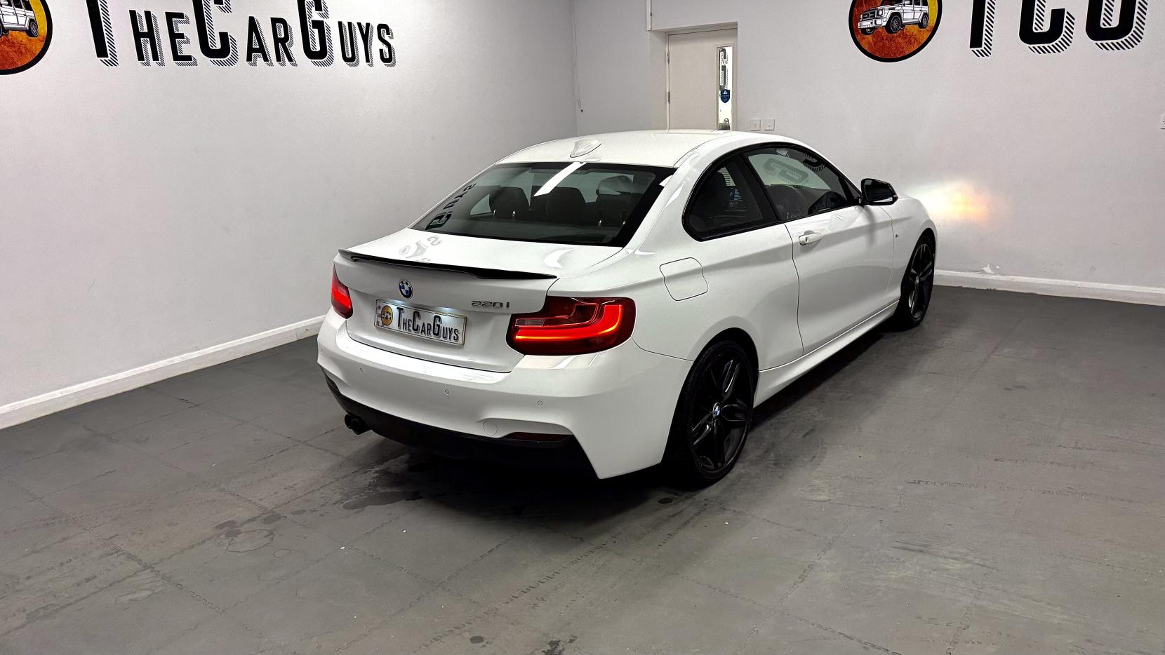 BMW 2 Series 2.0 220i M Sport Coupe 2dr Petrol Auto Euro 6 (s/s) (184 ps)