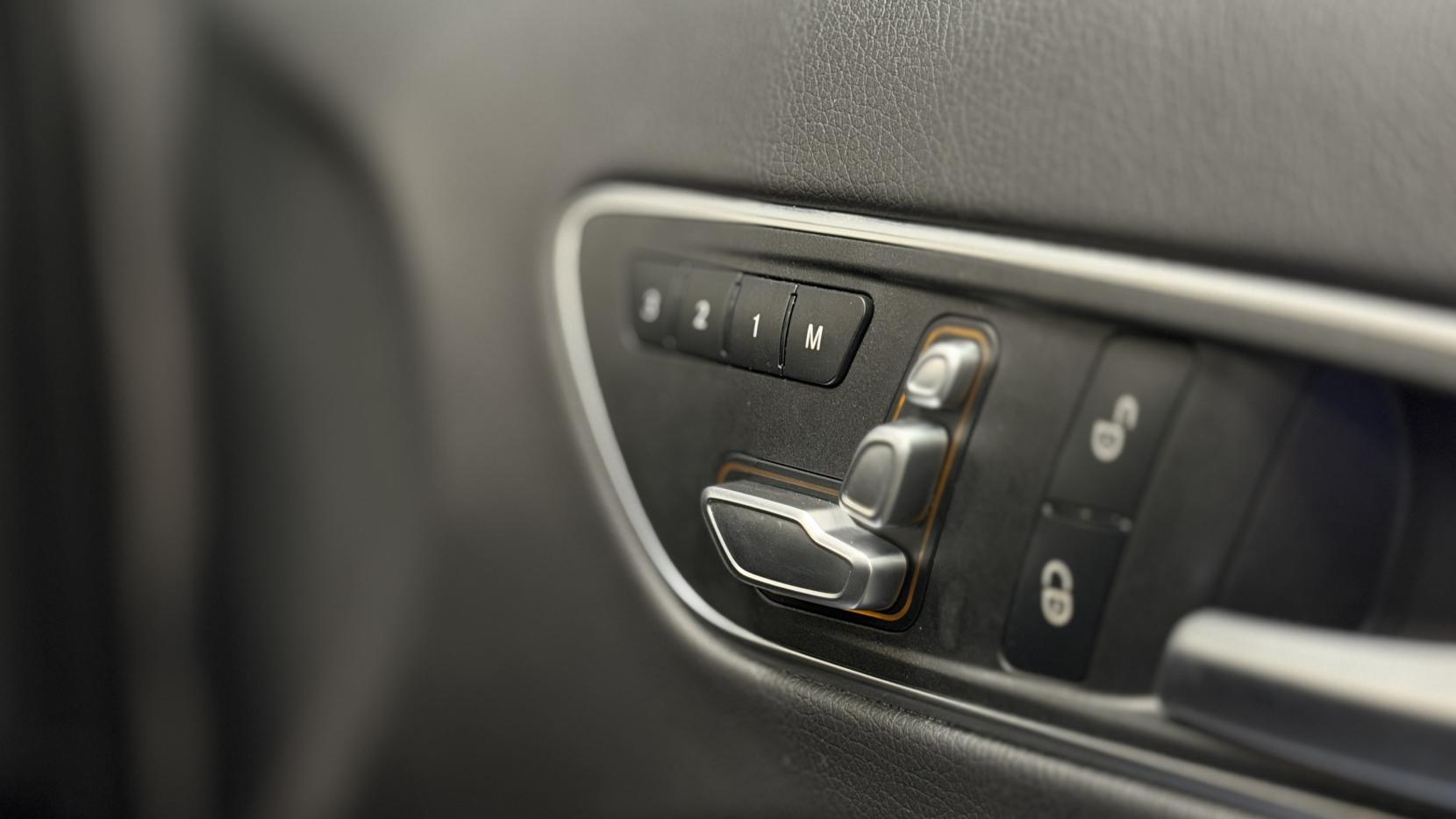 Mercedes-Benz GLA 1.6 GLA200 AMG Line Edition (Plus) SUV 5dr Petrol 7G-DCT Euro 6 (s/s) (156 ps)