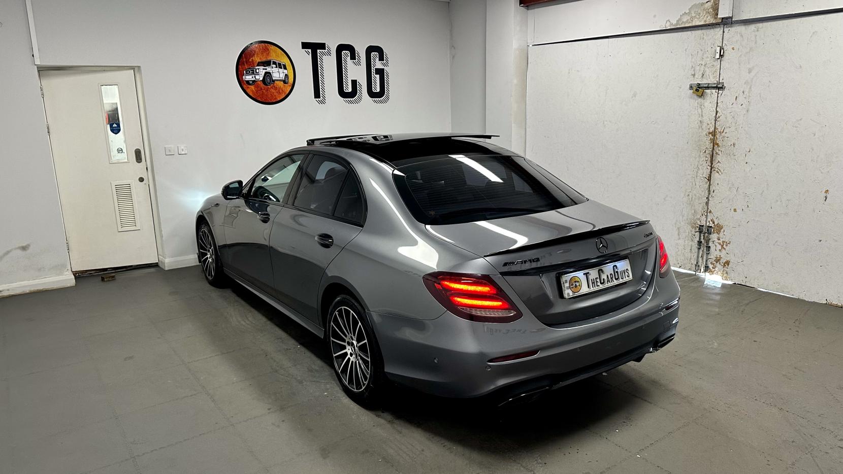 Mercedes-Benz E Class 2.0 E220d AMG Line (Premium Plus) Saloon 4dr Diesel G-Tronic+ 4MATIC Euro 6 (s/s) (194 ps)