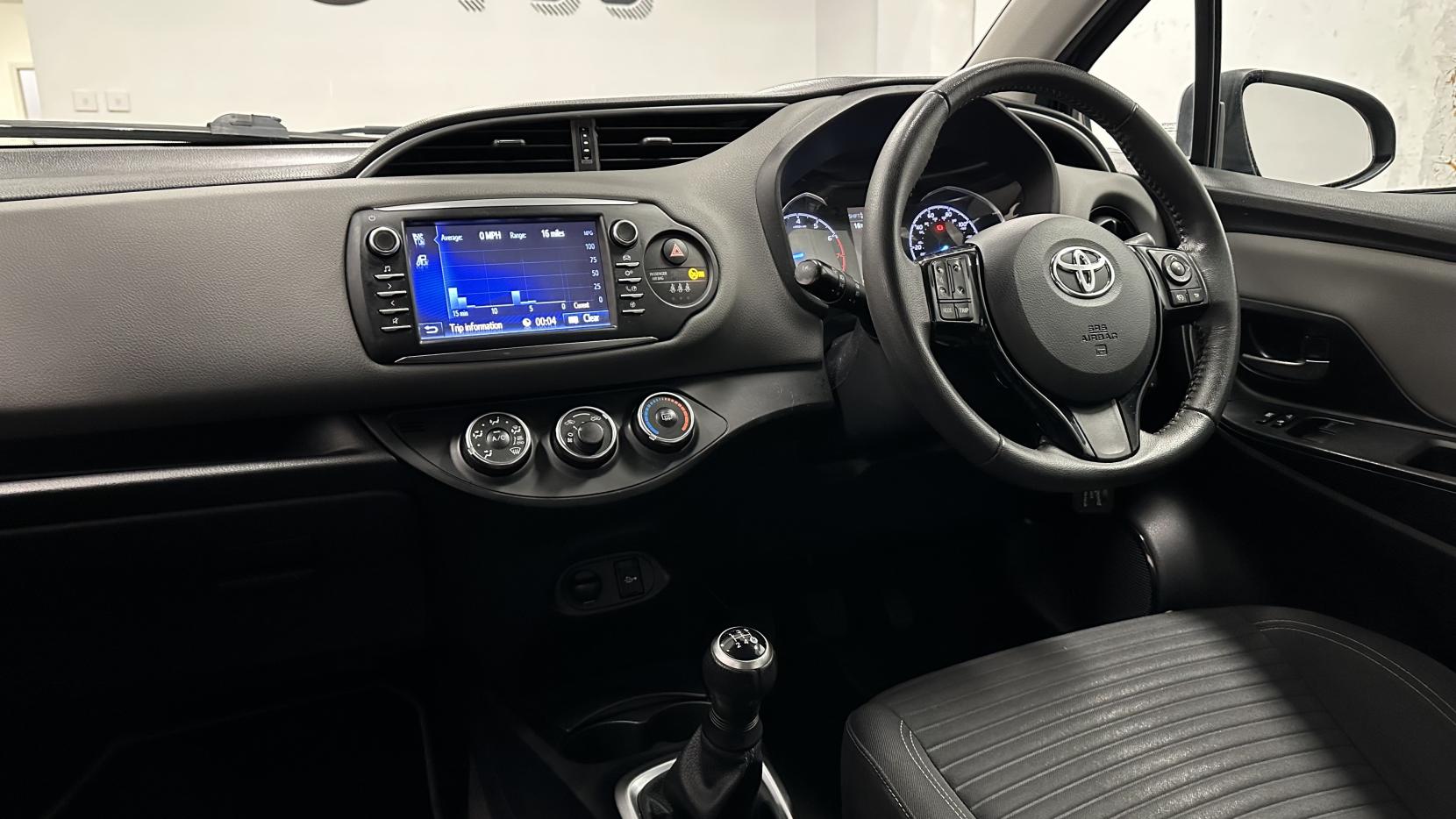 Toyota Yaris 1.0 VVT-i Icon Hatchback 5dr Petrol Manual Euro 6 (69 ps)