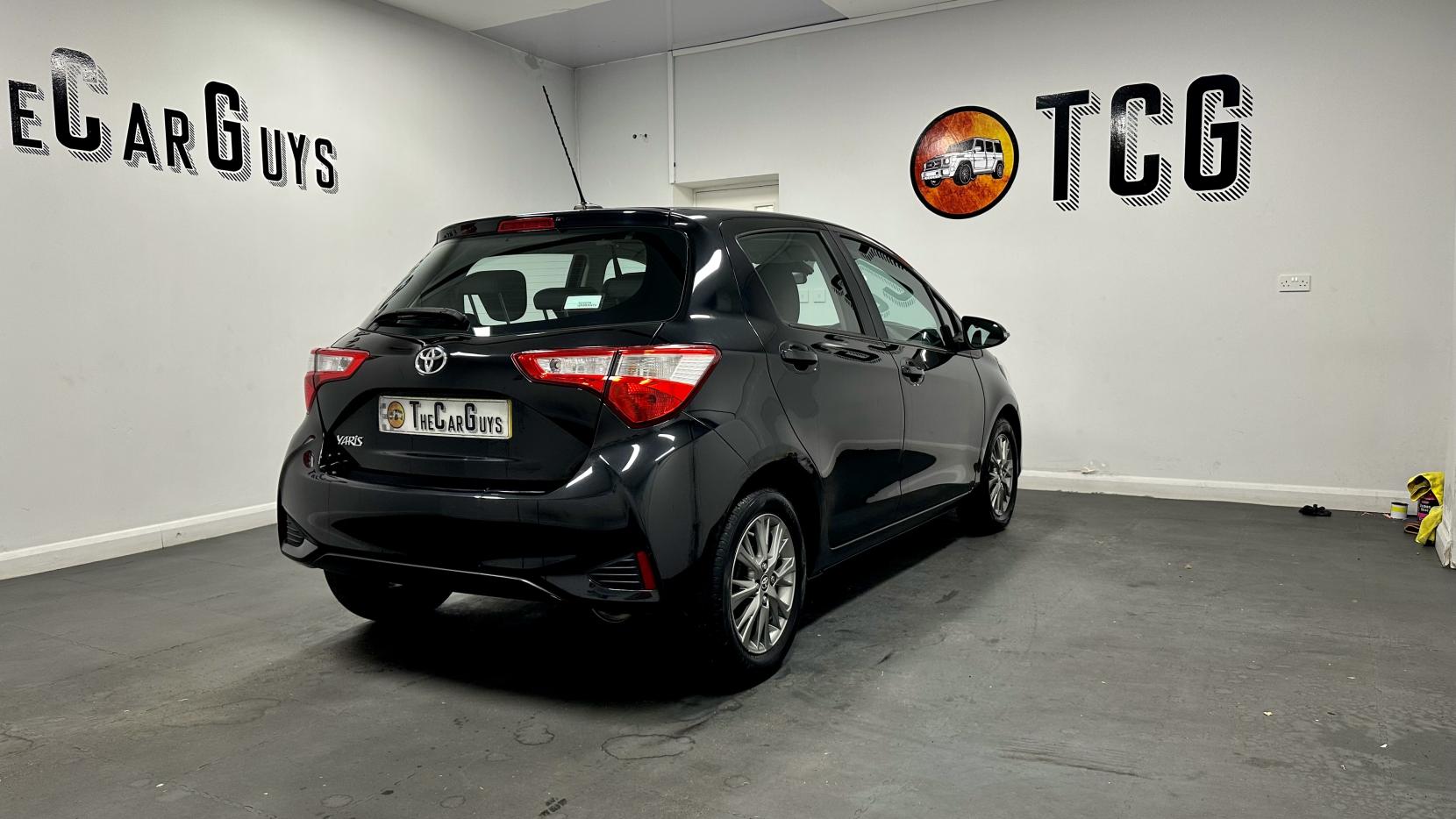 Toyota Yaris 1.0 VVT-i Icon Hatchback 5dr Petrol Manual Euro 6 (69 ps)
