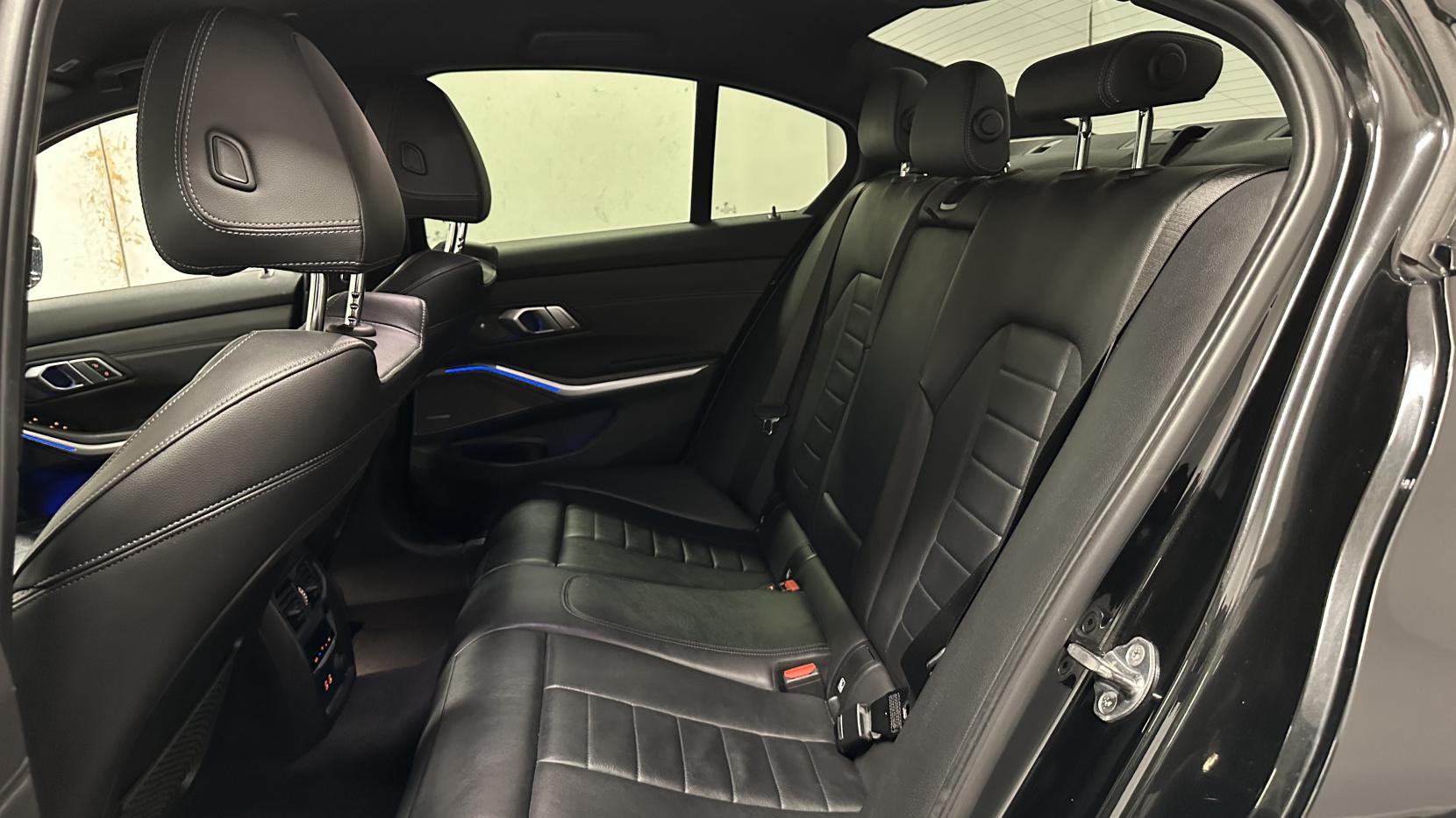 BMW 3 Series 2.0 320d M Sport Saloon 4dr Diesel Auto xDrive Euro 6 (s/s) (190 ps)