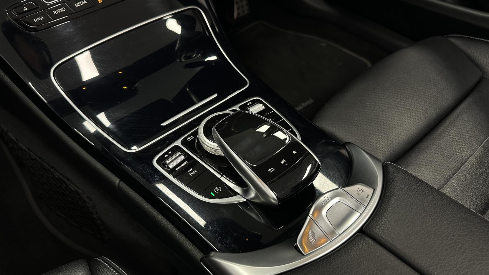 Mercedes-Benz C Class 2.1 C250d AMG Line (Premium Plus) Cabriolet 2dr Diesel G-Tronic+ Euro 6 (s/s) (204 ps)