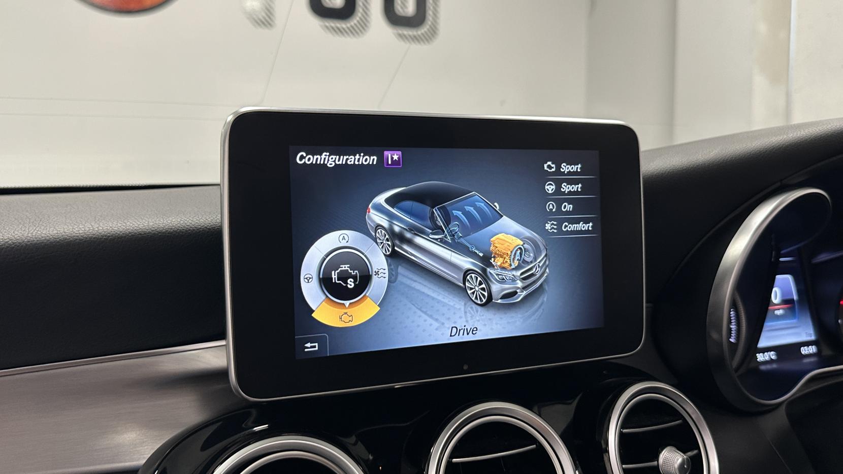 Mercedes-Benz C Class 2.1 C250d AMG Line (Premium Plus) Cabriolet 2dr Diesel G-Tronic+ Euro 6 (s/s) (204 ps)
