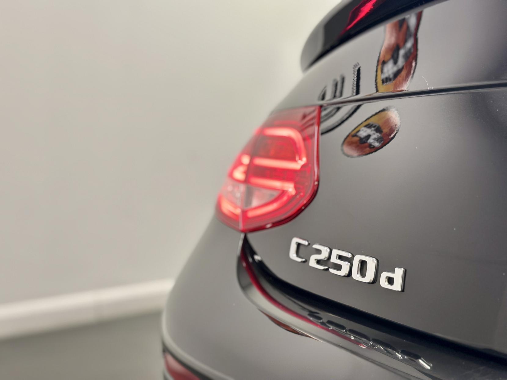 Mercedes-Benz C Class 2.1 C250d AMG Line (Premium Plus) Cabriolet 2dr Diesel G-Tronic+ Euro 6 (s/s) (204 ps)