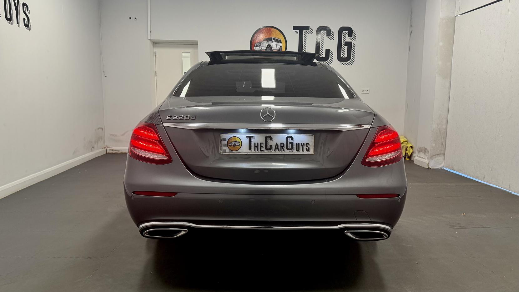 Mercedes-Benz E Class 2.0 E220d SE (Premium) Saloon 4dr Diesel G-Tronic+ Euro 6 (s/s) (194 ps)