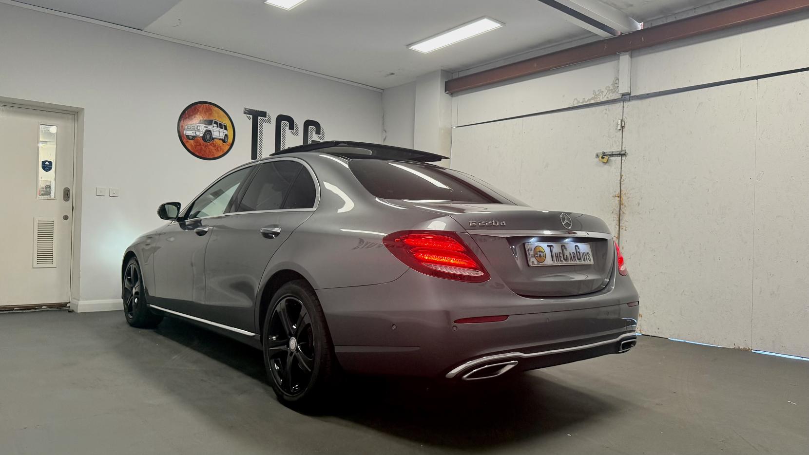 Mercedes-Benz E Class 2.0 E220d SE (Premium) Saloon 4dr Diesel G-Tronic+ Euro 6 (s/s) (194 ps)
