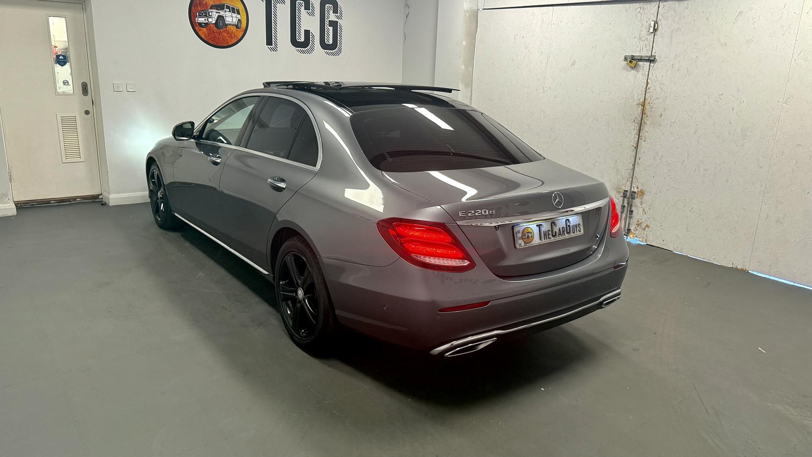 Mercedes-Benz E Class 2.0 E220d SE (Premium) Saloon 4dr Diesel G-Tronic+ Euro 6 (s/s) (194 ps)