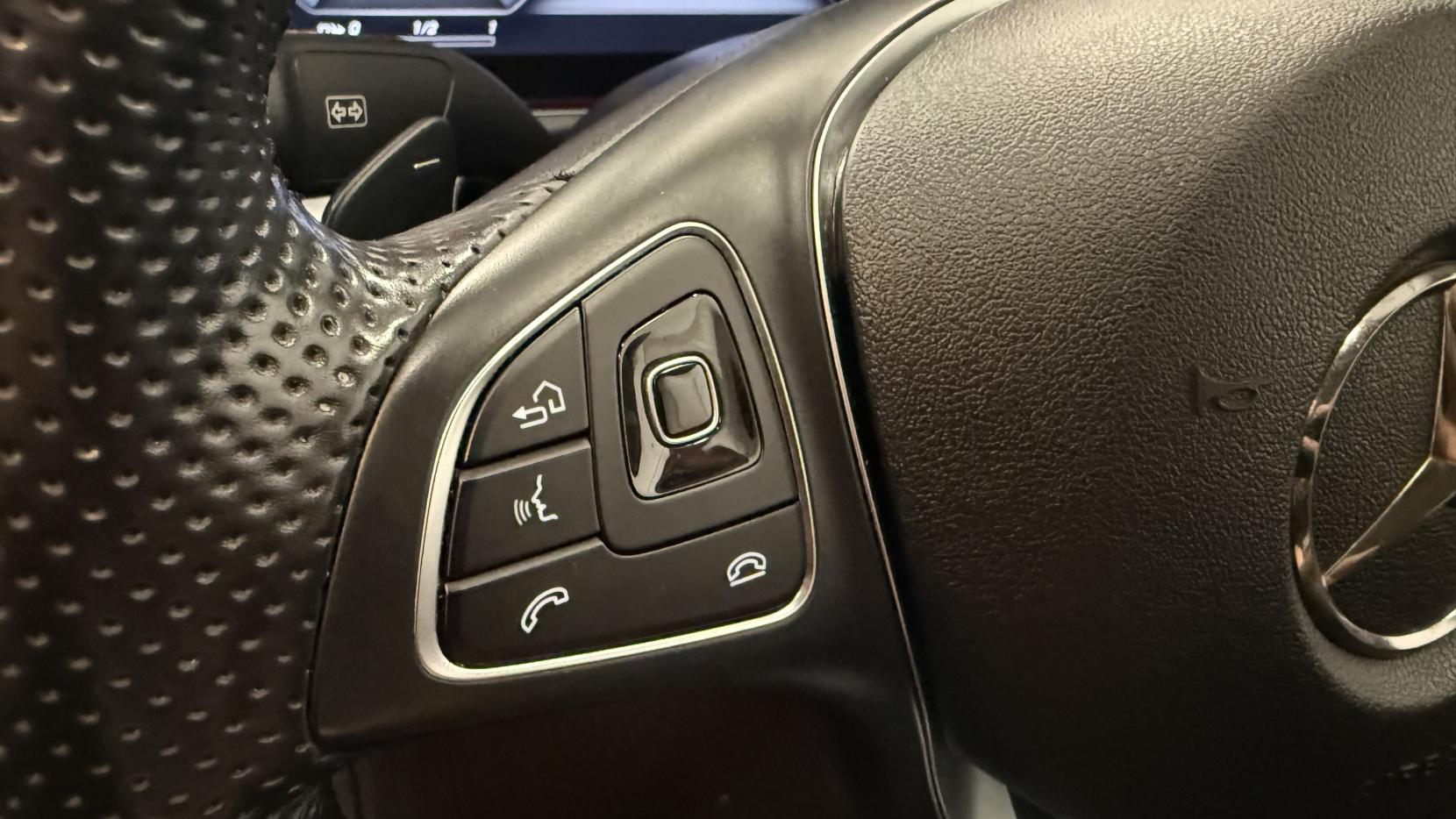 Mercedes-Benz E Class 2.0 E220d SE (Premium) Saloon 4dr Diesel G-Tronic+ Euro 6 (s/s) (194 ps)
