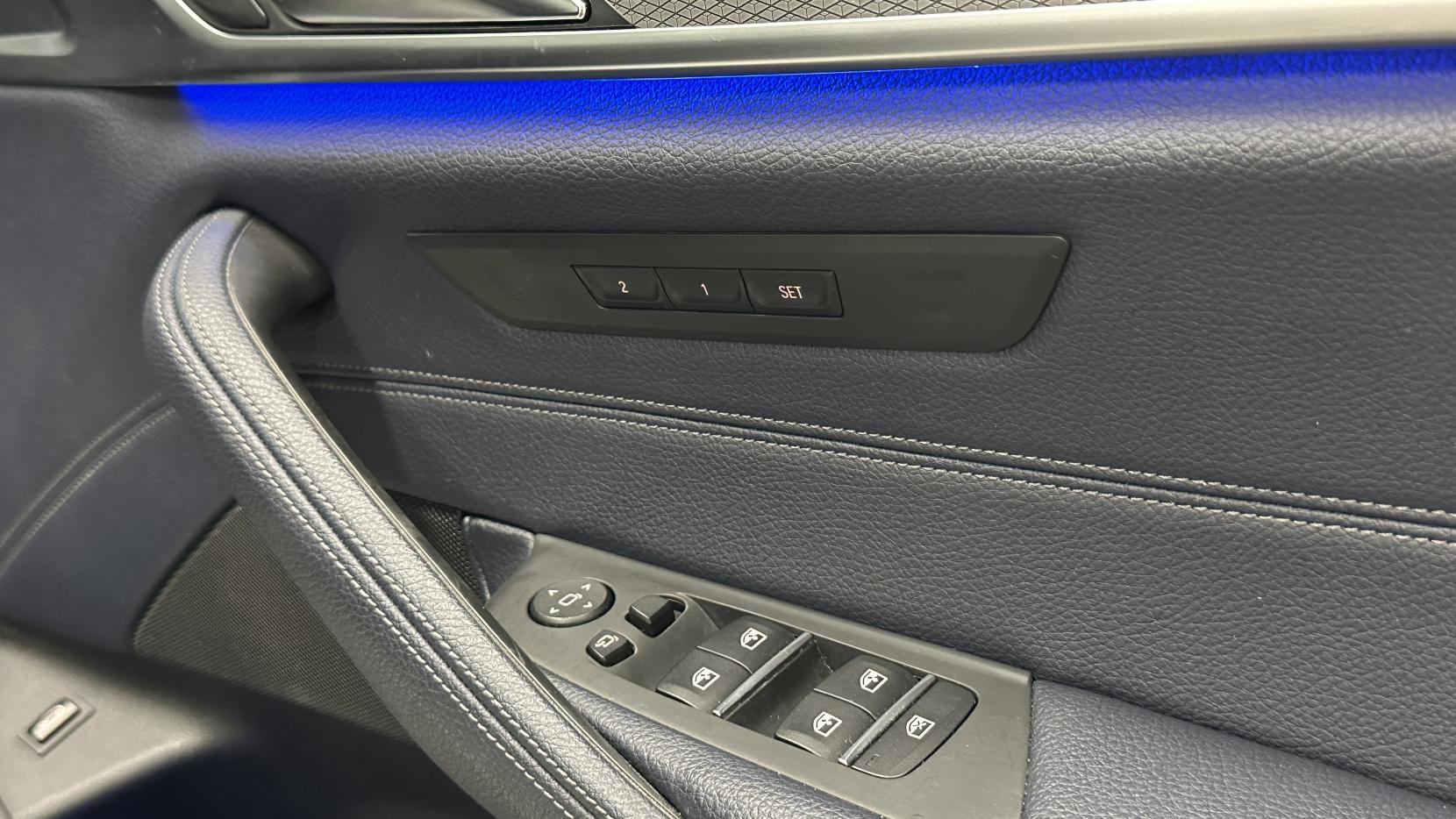 BMW 5 Series 3.0 540i M Sport Saloon 4dr Petrol Auto xDrive Euro 6 (s/s) (340 ps)