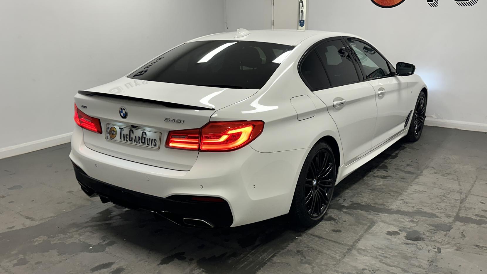 BMW 5 Series 3.0 540i M Sport Saloon 4dr Petrol Auto xDrive Euro 6 (s/s) (340 ps)