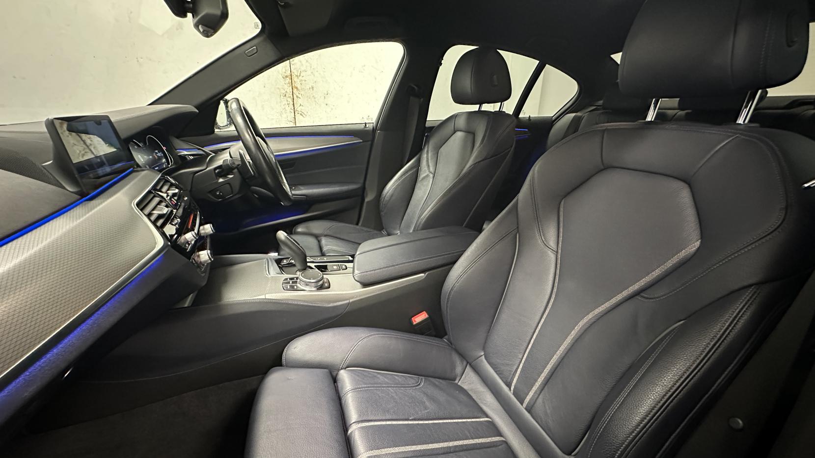 BMW 5 Series 3.0 540i M Sport Saloon 4dr Petrol Auto xDrive Euro 6 (s/s) (340 ps)