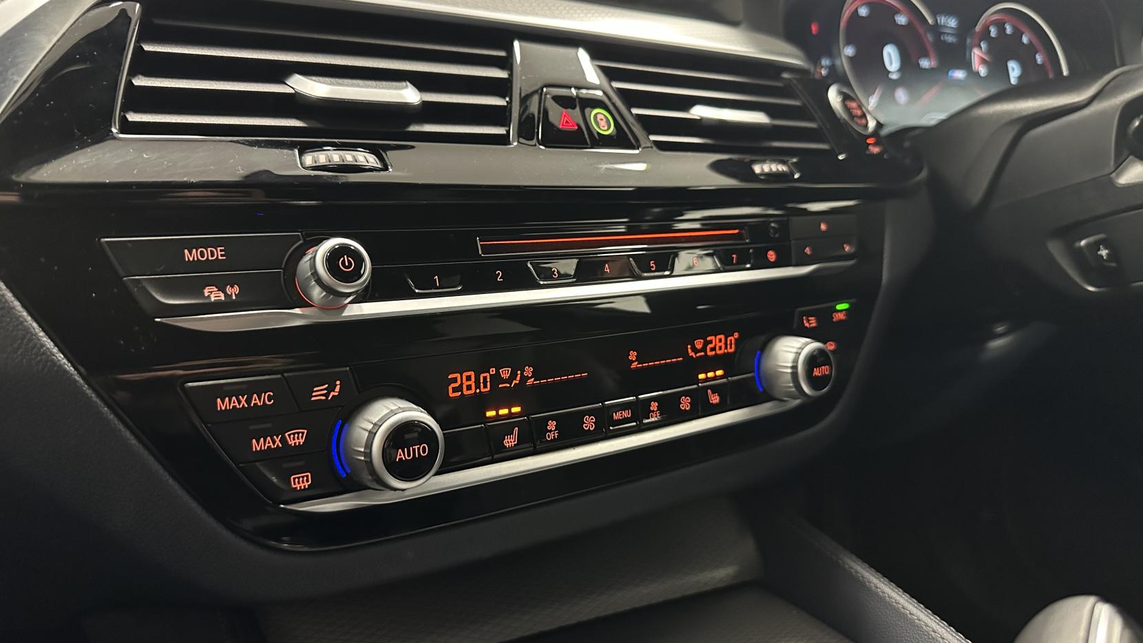 BMW 5 Series 3.0 540i M Sport Saloon 4dr Petrol Auto xDrive Euro 6 (s/s) (340 ps)