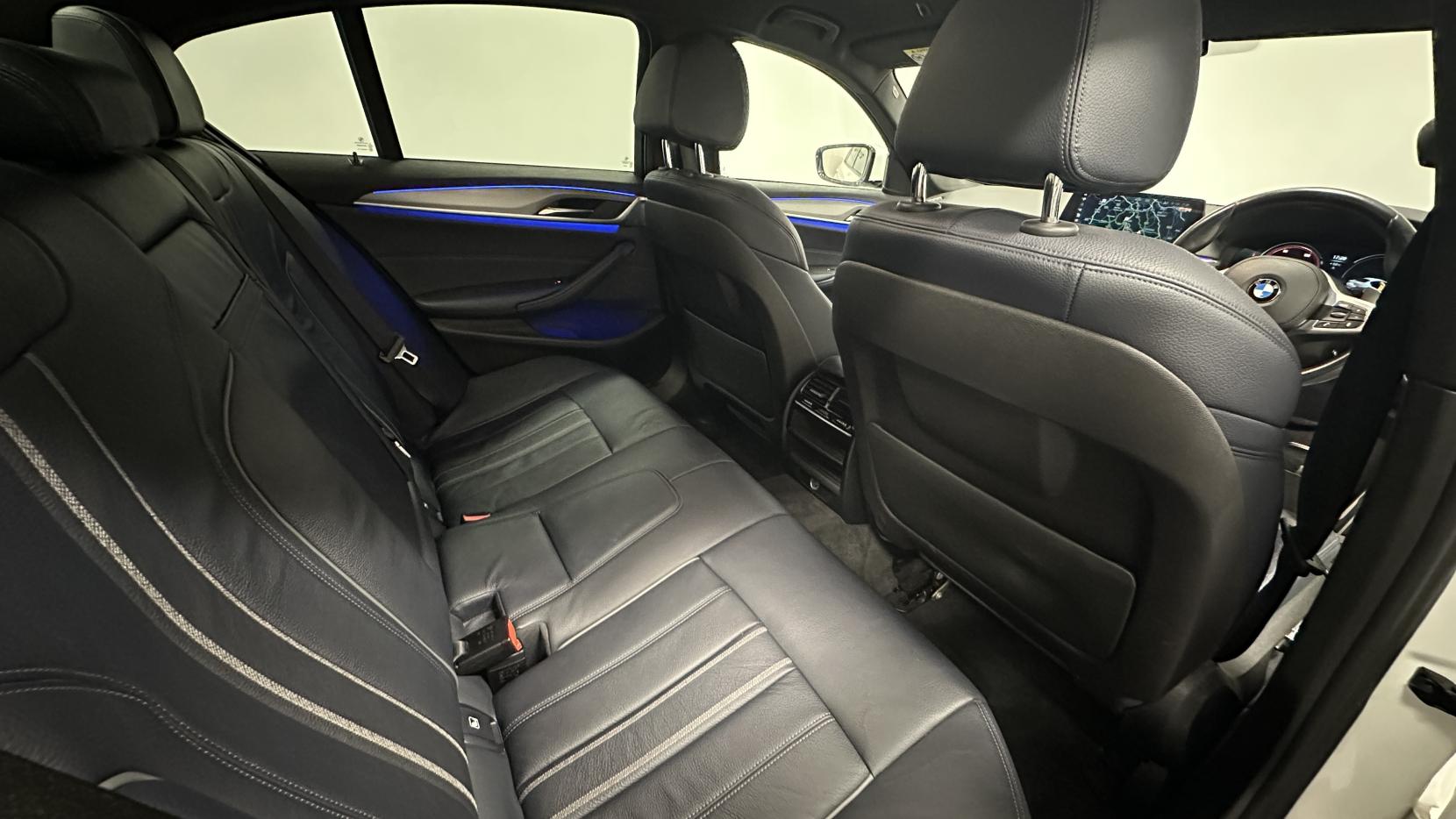 BMW 5 Series 3.0 540i M Sport Saloon 4dr Petrol Auto xDrive Euro 6 (s/s) (340 ps)