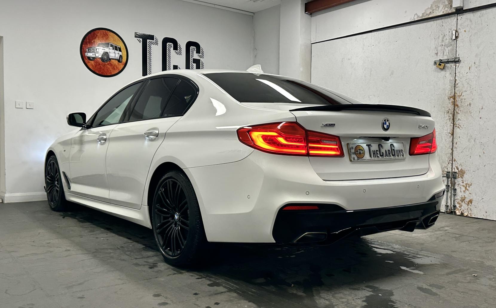 BMW 5 Series 3.0 540i M Sport Saloon 4dr Petrol Auto xDrive Euro 6 (s/s) (340 ps)