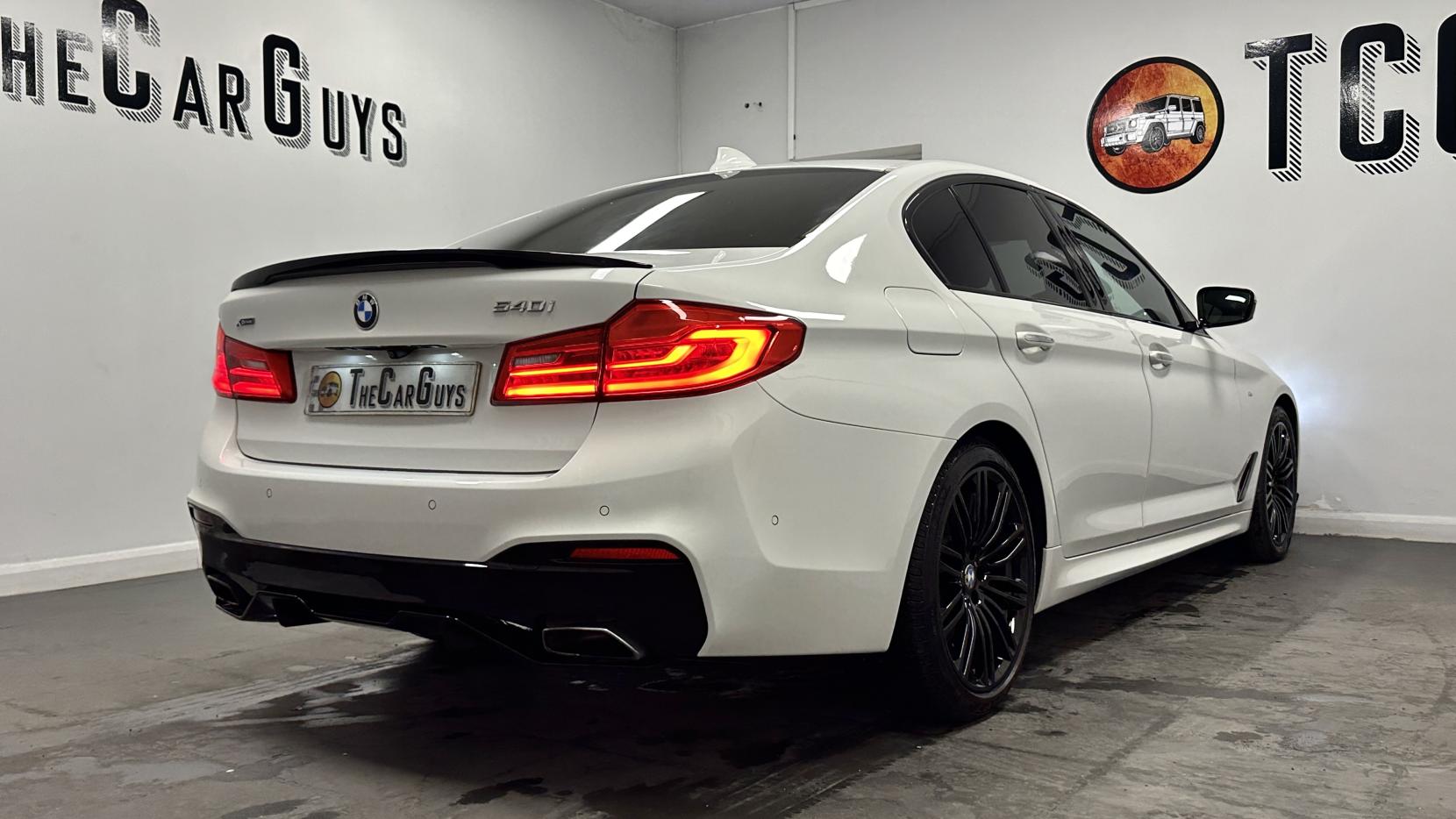 BMW 5 Series 3.0 540i M Sport Saloon 4dr Petrol Auto xDrive Euro 6 (s/s) (340 ps)