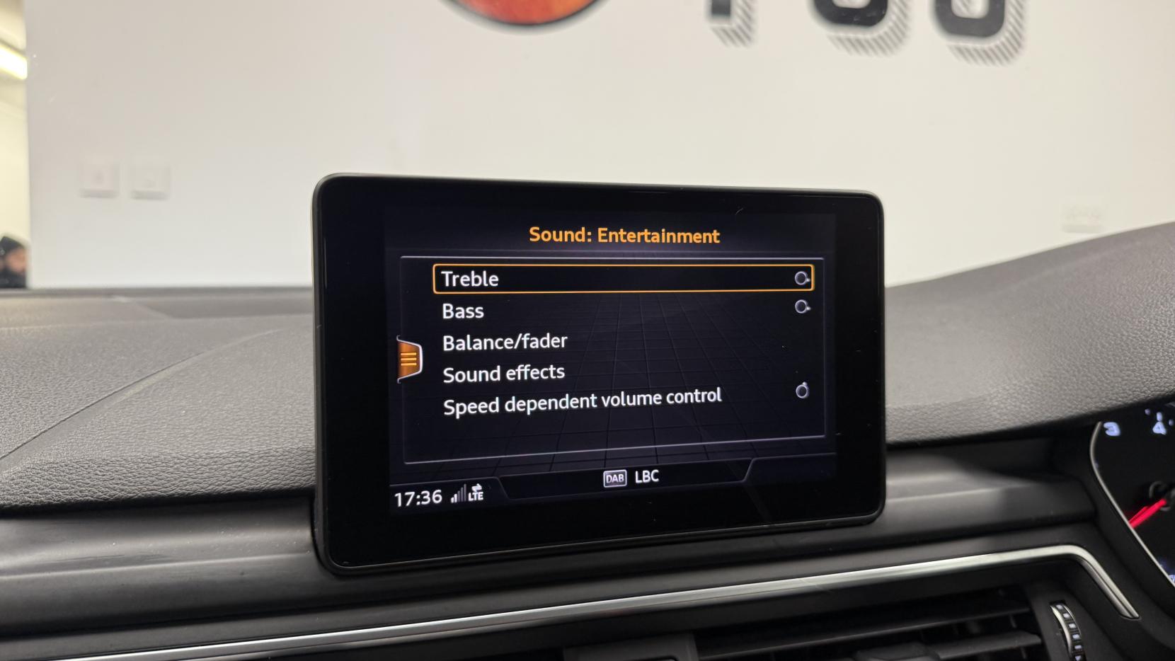 Audi A4 Avant 2.0 TDI 35 Sport Estate 5dr Diesel S Tronic Euro 6 (s/s) (150 ps)