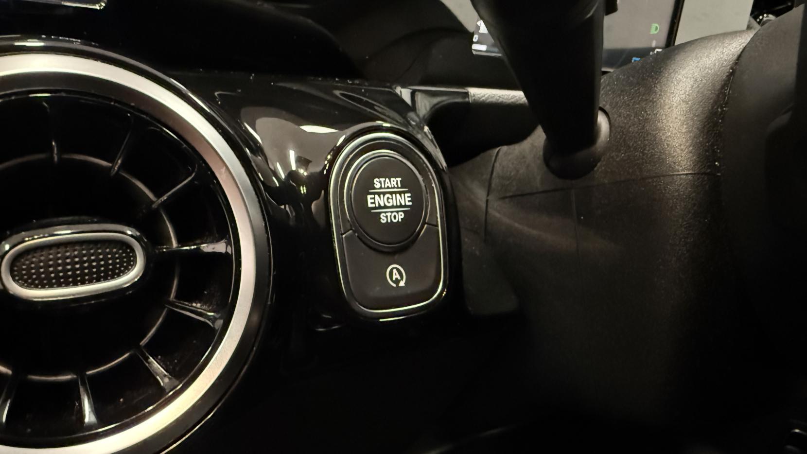 Mercedes-Benz B Class 2.0 B200d Sport MPV 5dr Diesel 8G-DCT Euro 6 (s/s) (150 ps)