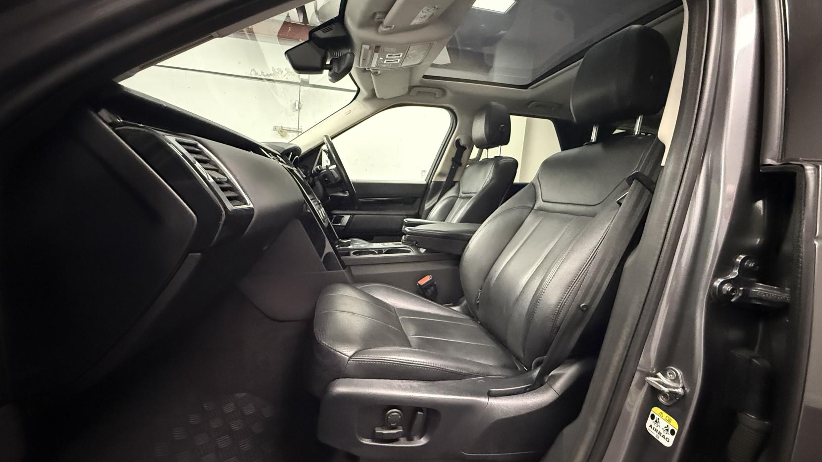 Land Rover Discovery 2.0 SD4 SE SUV 5dr Diesel Auto 4WD Euro 6 (s/s) (240 ps)