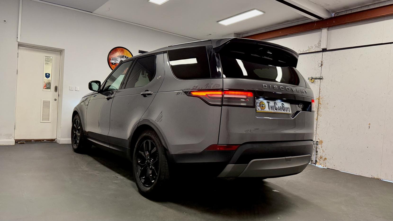 Land Rover Discovery 2.0 SD4 SE SUV 5dr Diesel Auto 4WD Euro 6 (s/s) (240 ps)