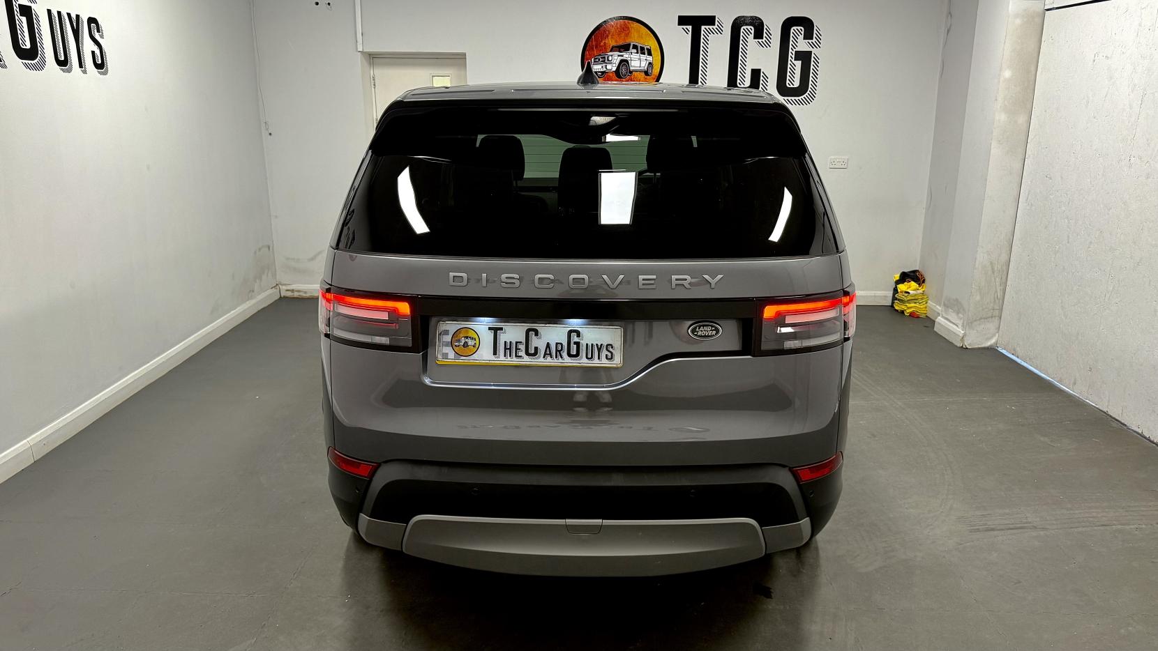Land Rover Discovery 2.0 SD4 SE SUV 5dr Diesel Auto 4WD Euro 6 (s/s) (240 ps)