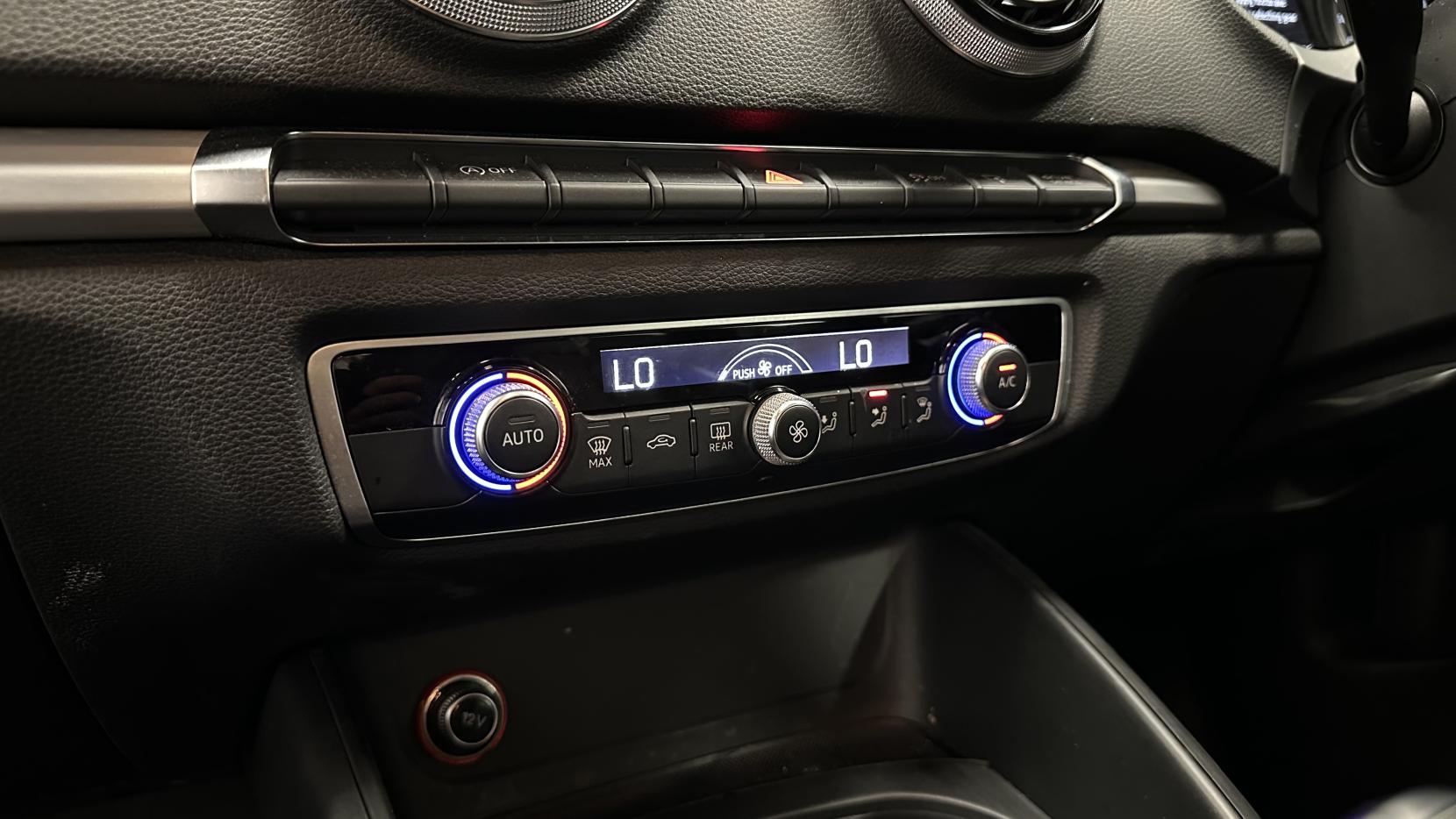 Audi A3 1.4 TFSI S line Hatchback 3dr Petrol S Tronic Euro 6 (s/s) (Nav) (125 ps)