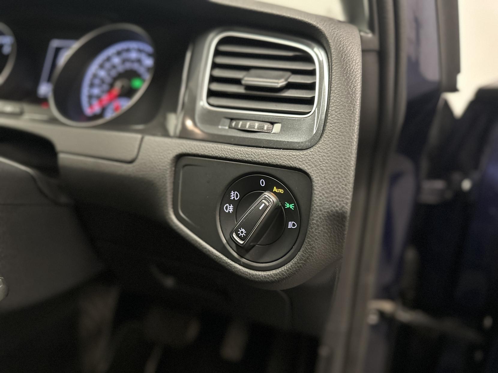 Volkswagen Golf 1.5 TSI EVO BlueMotion Tech SE Nav Hatchback 5dr Petrol DSG Euro 6 (s/s) (130 ps)