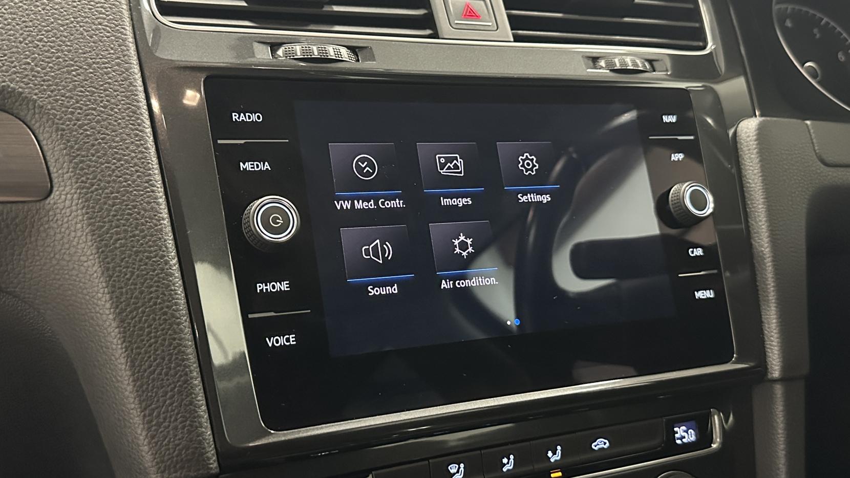 Volkswagen Golf 1.5 TSI EVO BlueMotion Tech SE Nav Hatchback 5dr Petrol DSG Euro 6 (s/s) (130 ps)