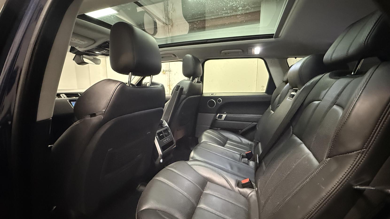 Land Rover Range Rover Sport 3.0 SD V6 HSE Dynamic SUV 5dr Diesel Auto 4WD Euro 6 (s/s) (306 ps)