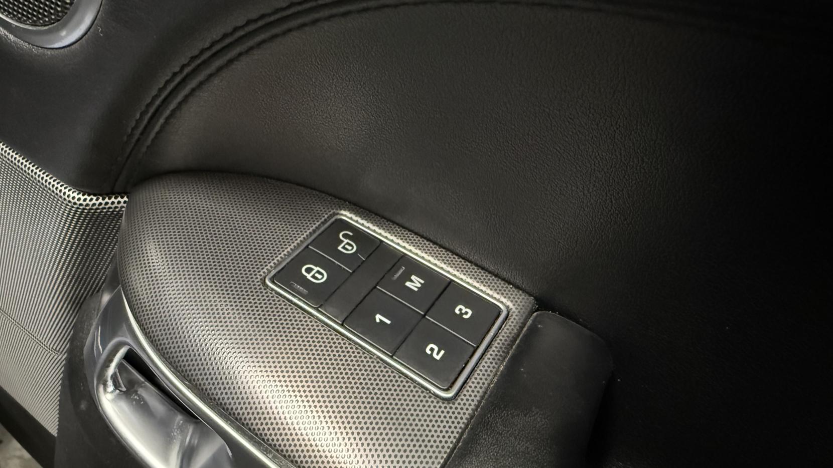 Land Rover Range Rover Sport 3.0 SD V6 HSE Dynamic SUV 5dr Diesel Auto 4WD Euro 6 (s/s) (306 ps)