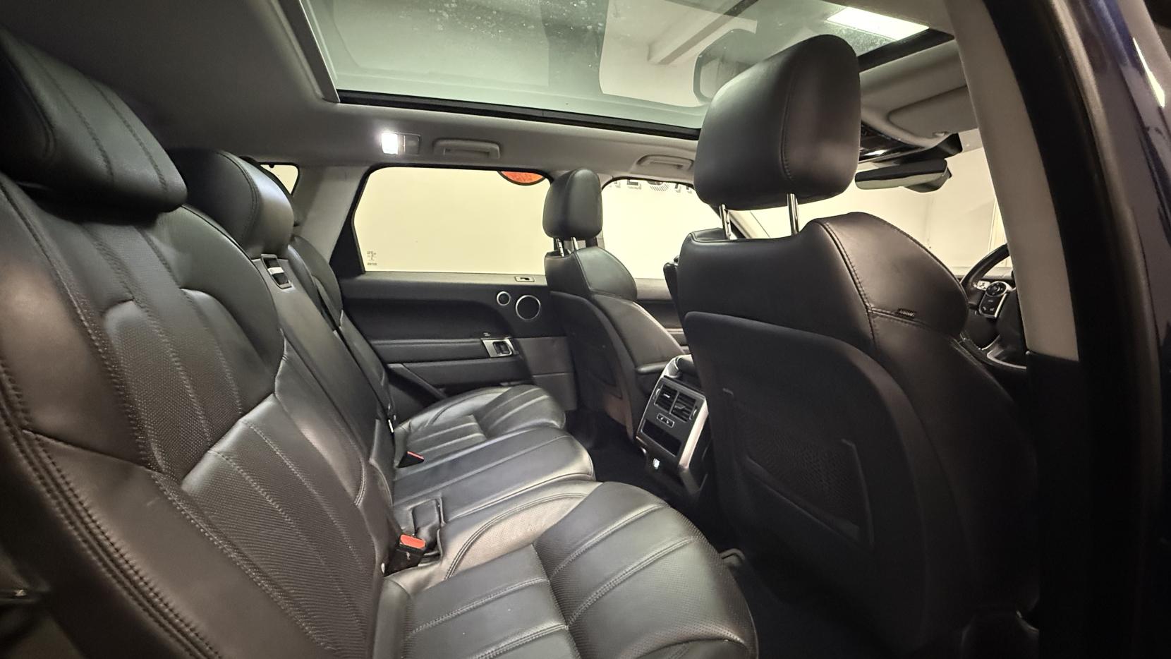 Land Rover Range Rover Sport 3.0 SD V6 HSE Dynamic SUV 5dr Diesel Auto 4WD Euro 6 (s/s) (306 ps)