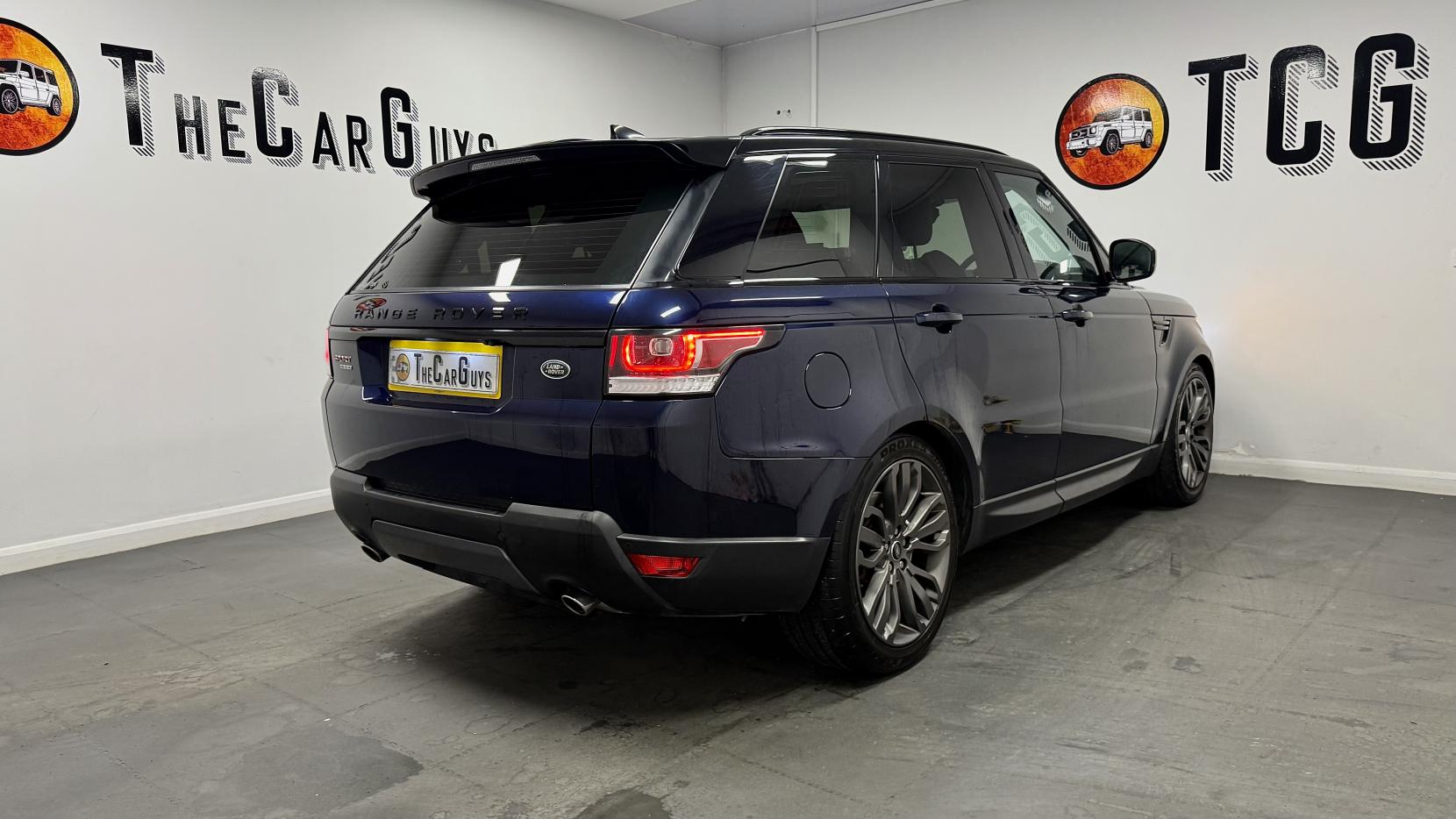 Land Rover Range Rover Sport 3.0 SD V6 HSE Dynamic SUV 5dr Diesel Auto 4WD Euro 6 (s/s) (306 ps)
