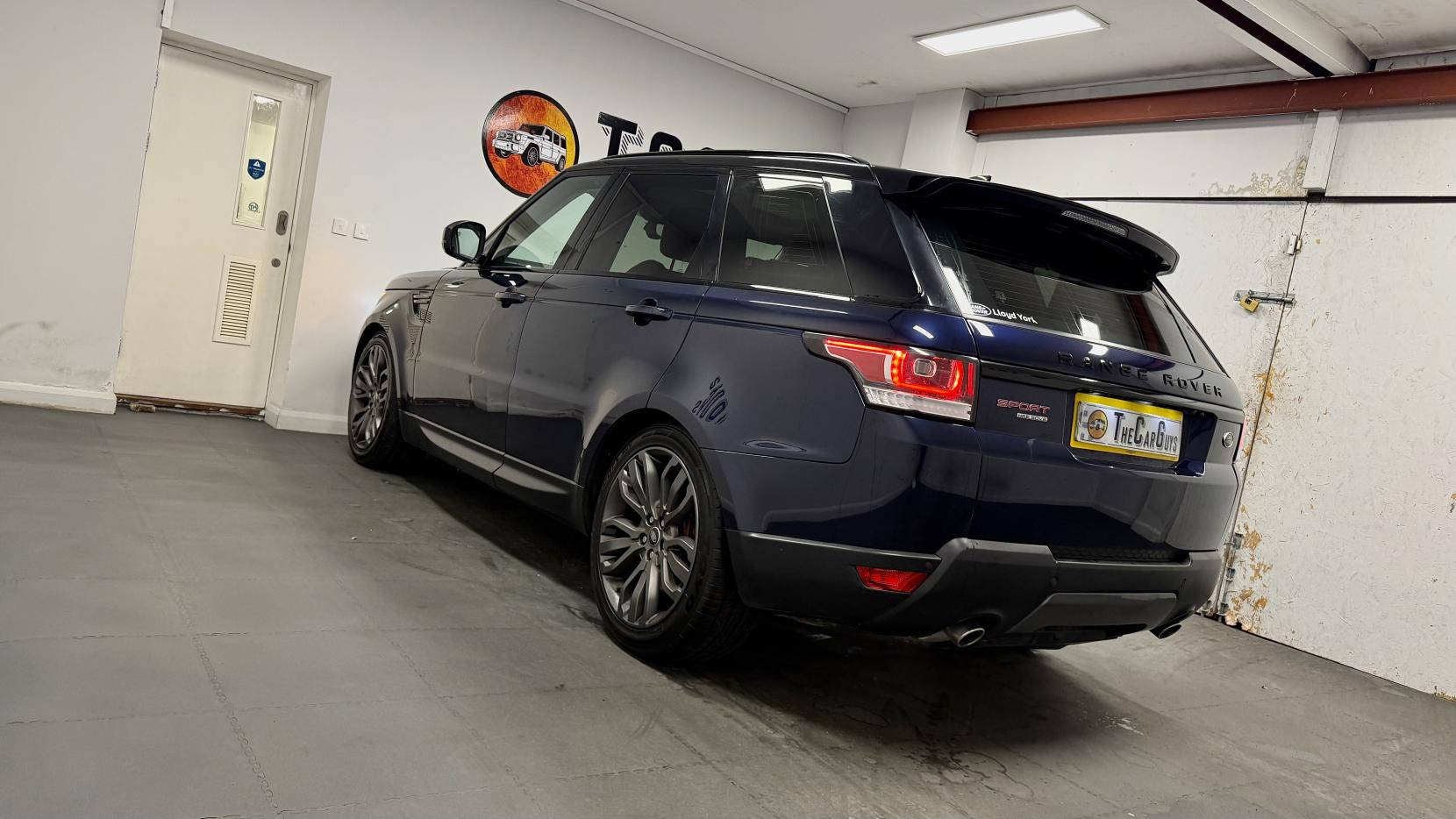 Land Rover Range Rover Sport 3.0 SD V6 HSE Dynamic SUV 5dr Diesel Auto 4WD Euro 6 (s/s) (306 ps)