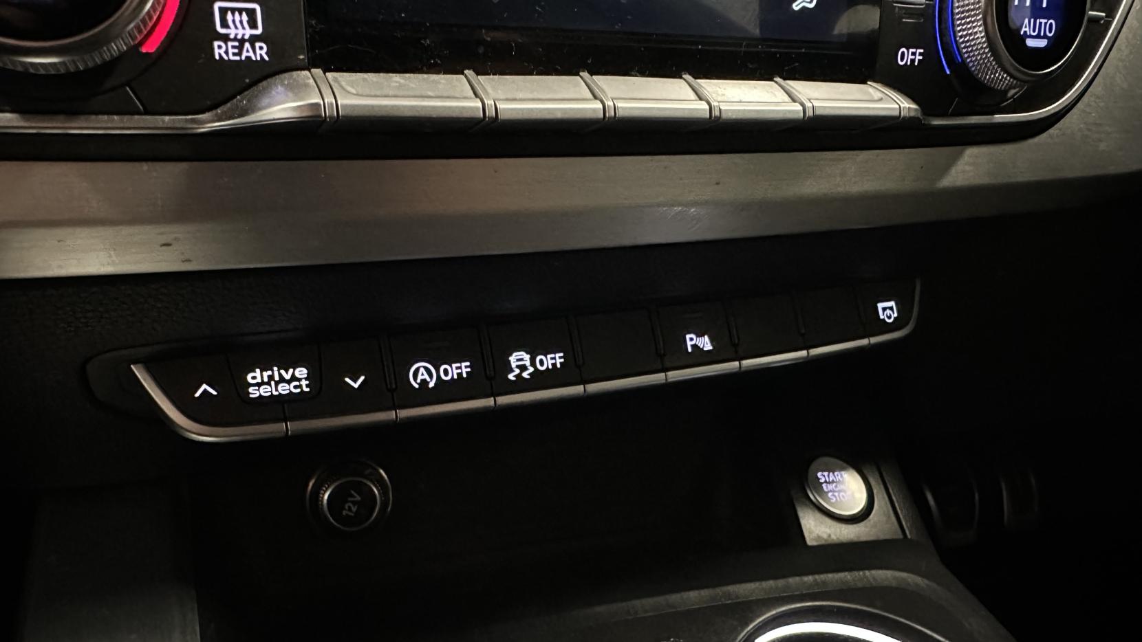 Audi A4 Avant 2.0 TDI S line Estate 5dr Diesel Manual Euro 6 (s/s) (150 ps)