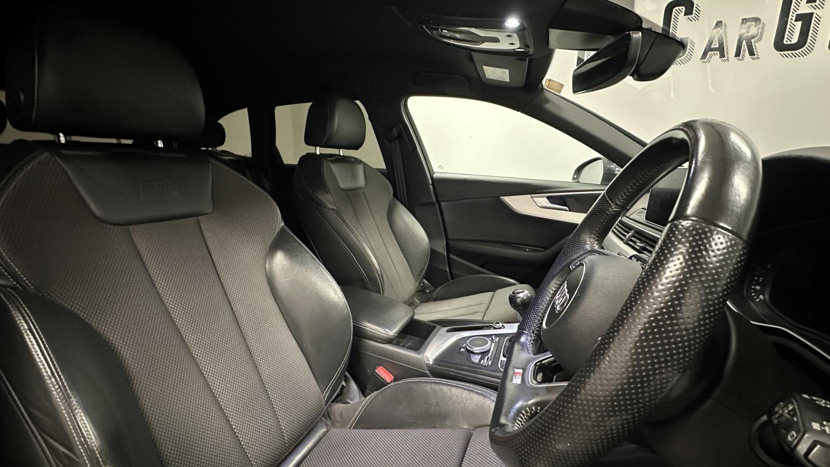 Audi A4 Avant 2.0 TDI S line Estate 5dr Diesel Manual Euro 6 (s/s) (150 ps)