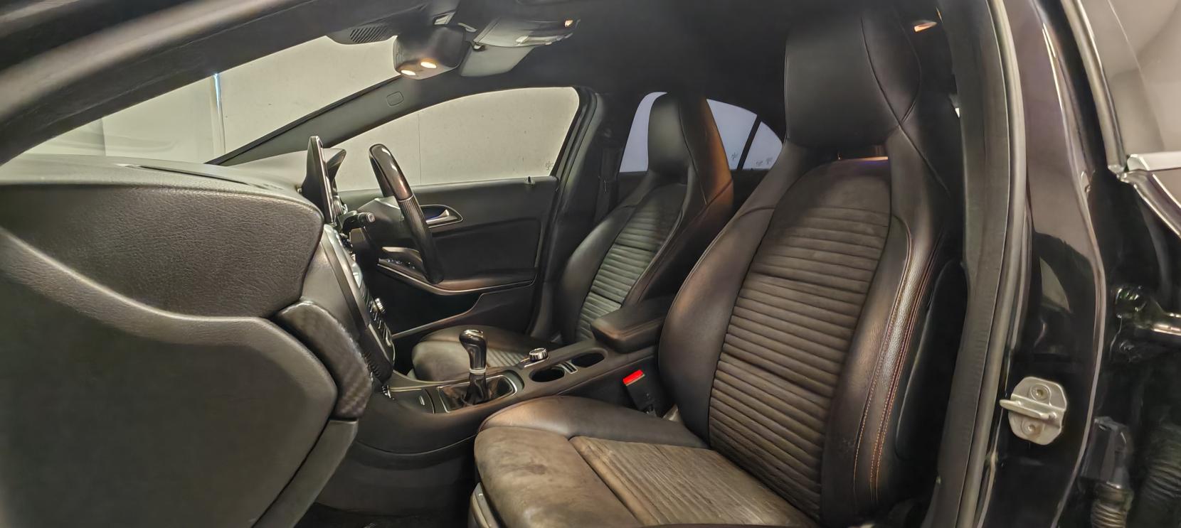 Mercedes-Benz A Class 1.5 A180d AMG Line (Premium) Hatchback 5dr Diesel Manual Euro 6 (s/s) (109 ps)