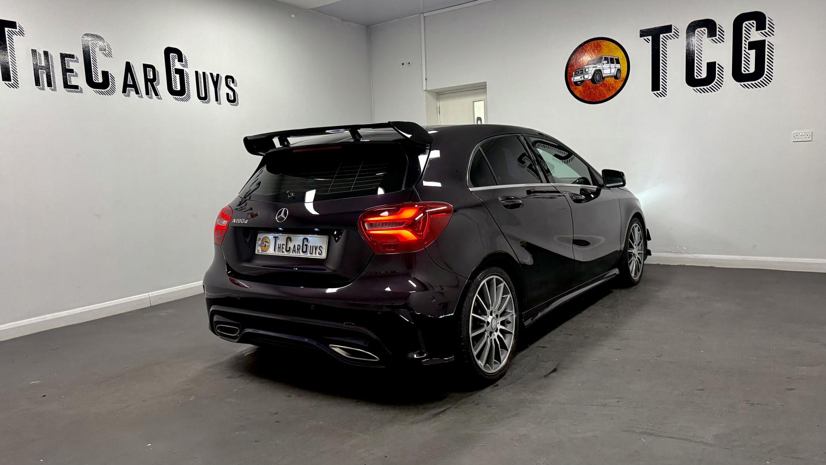 Mercedes-Benz A Class 1.5 A180d AMG Line (Premium) Hatchback 5dr Diesel Manual Euro 6 (s/s) (109 ps)