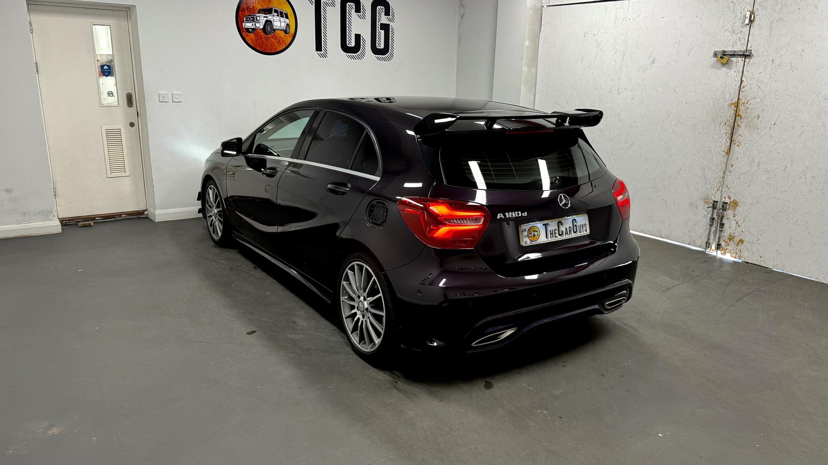 Mercedes-Benz A Class 1.5 A180d AMG Line (Premium) Hatchback 5dr Diesel Manual Euro 6 (s/s) (109 ps)