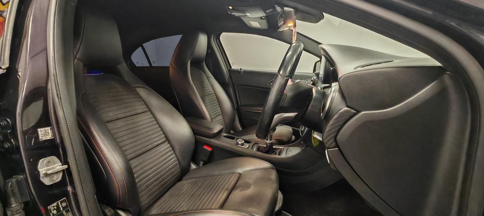 Mercedes-Benz A Class 1.5 A180d AMG Line (Premium) Hatchback 5dr Diesel Manual Euro 6 (s/s) (109 ps)
