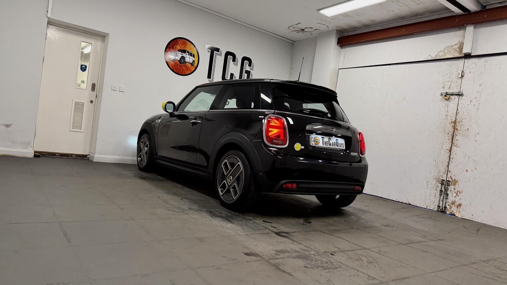 MINI Electric Hatch Cooper SE 32.6kWh Level 2 Hatchback 3dr Electric Auto (184 ps)
