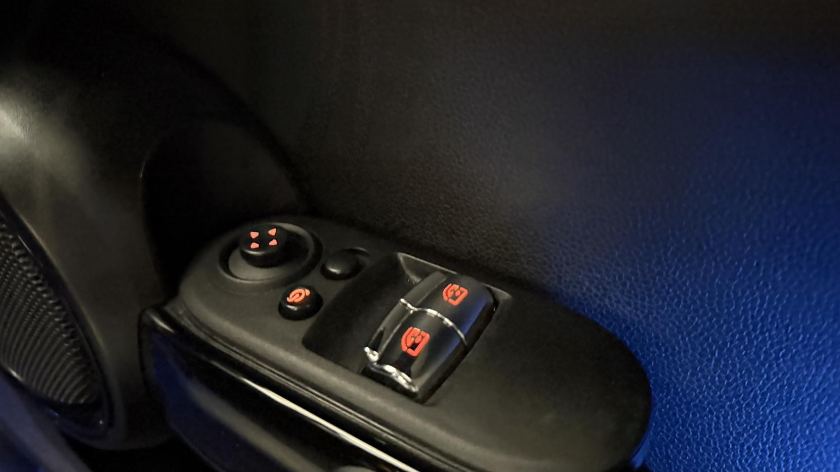 MINI Electric Hatch Cooper SE 32.6kWh Level 2 Hatchback 3dr Electric Auto (184 ps)